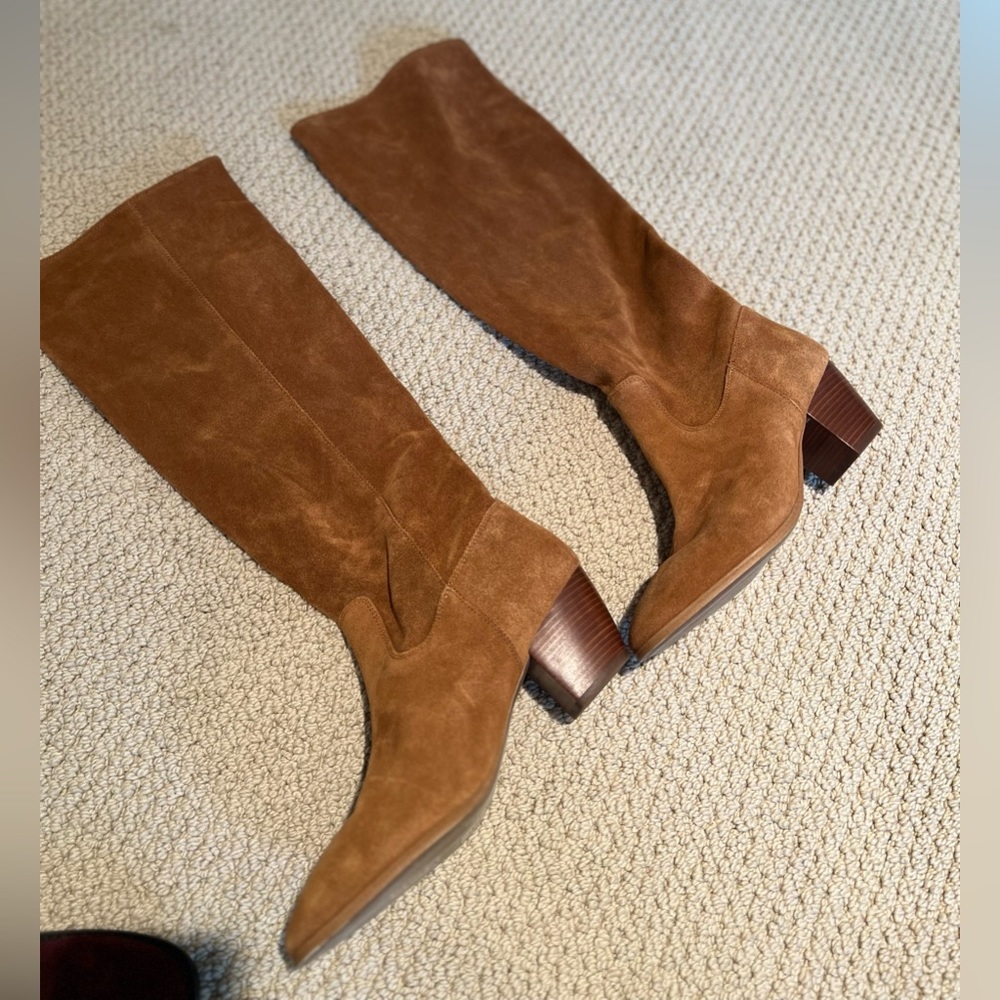 Michael Kors heeled brown suede boots. Size 8. Never worn.